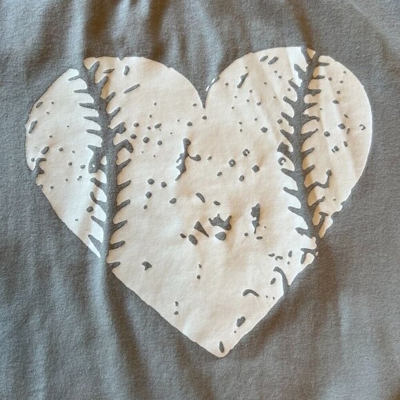 Baseball Grey & White Heart T-Shirt Medium - Picture 4 of 6